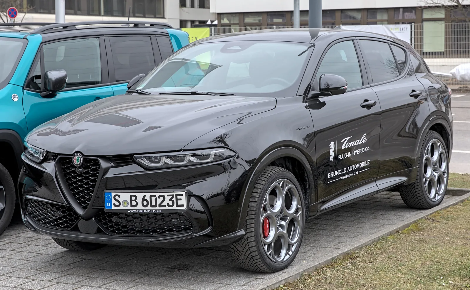 Alfa Romeo Tonale PHEV 2026 vue 3/4 extérieur haute résolution