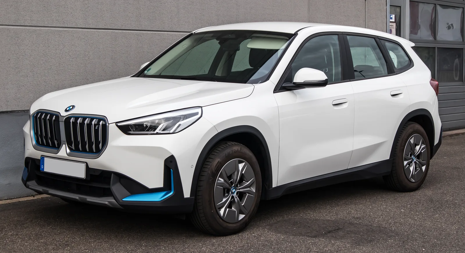 BMW iX1 vs Mercedes GLA vs Audi Q4 e-tron : quel SUV électrique allemand choisir ?