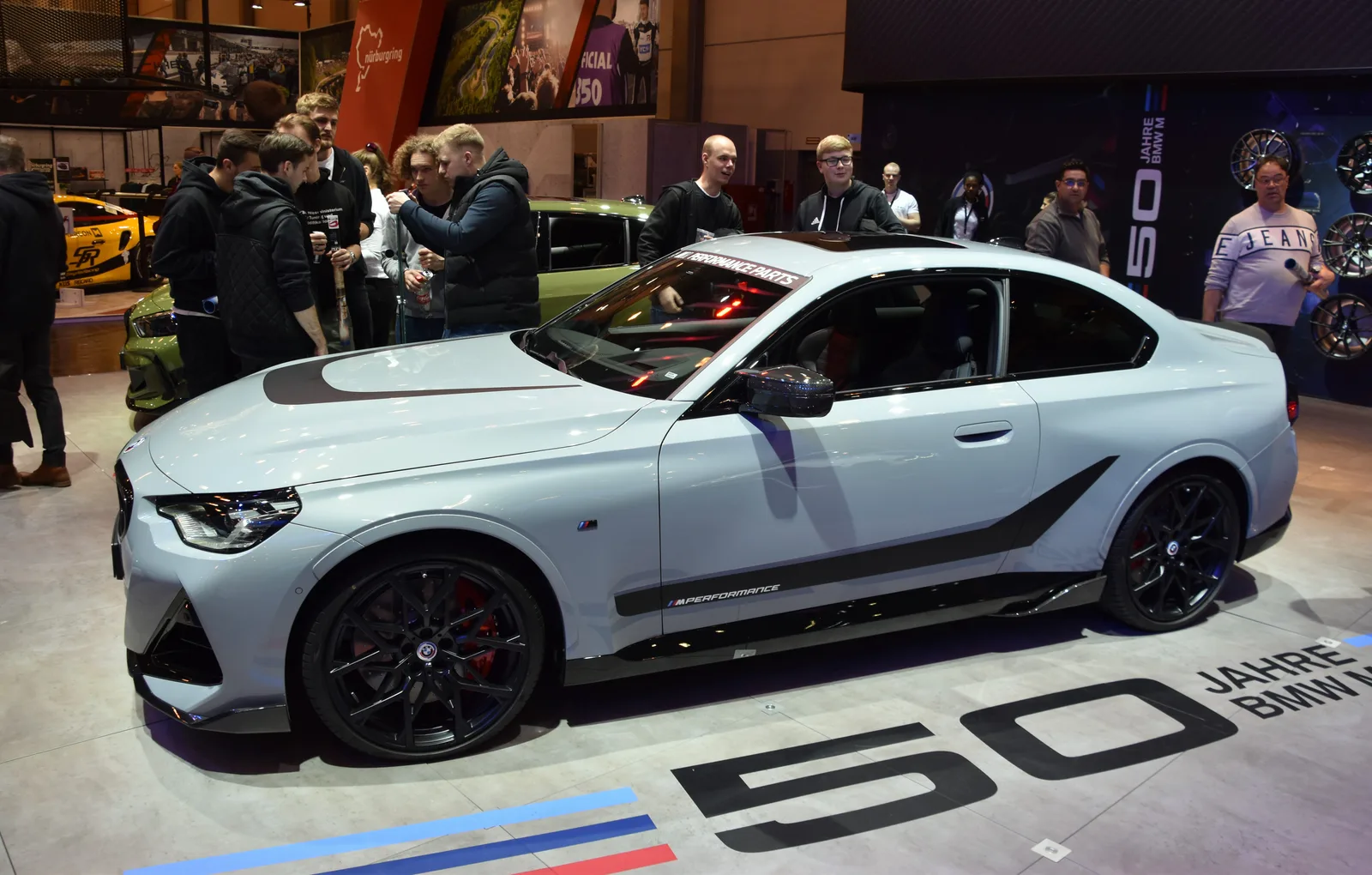 BMW 2 Series Coupé G42 M240i xDrive 2022 — vue dynamique latérale