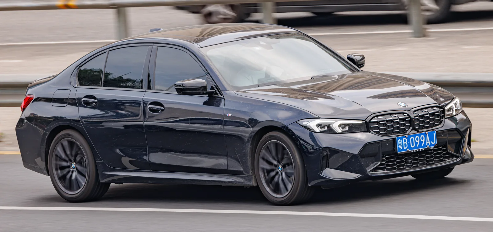 BMW Série 3 2026 standard vue arrière berline premium