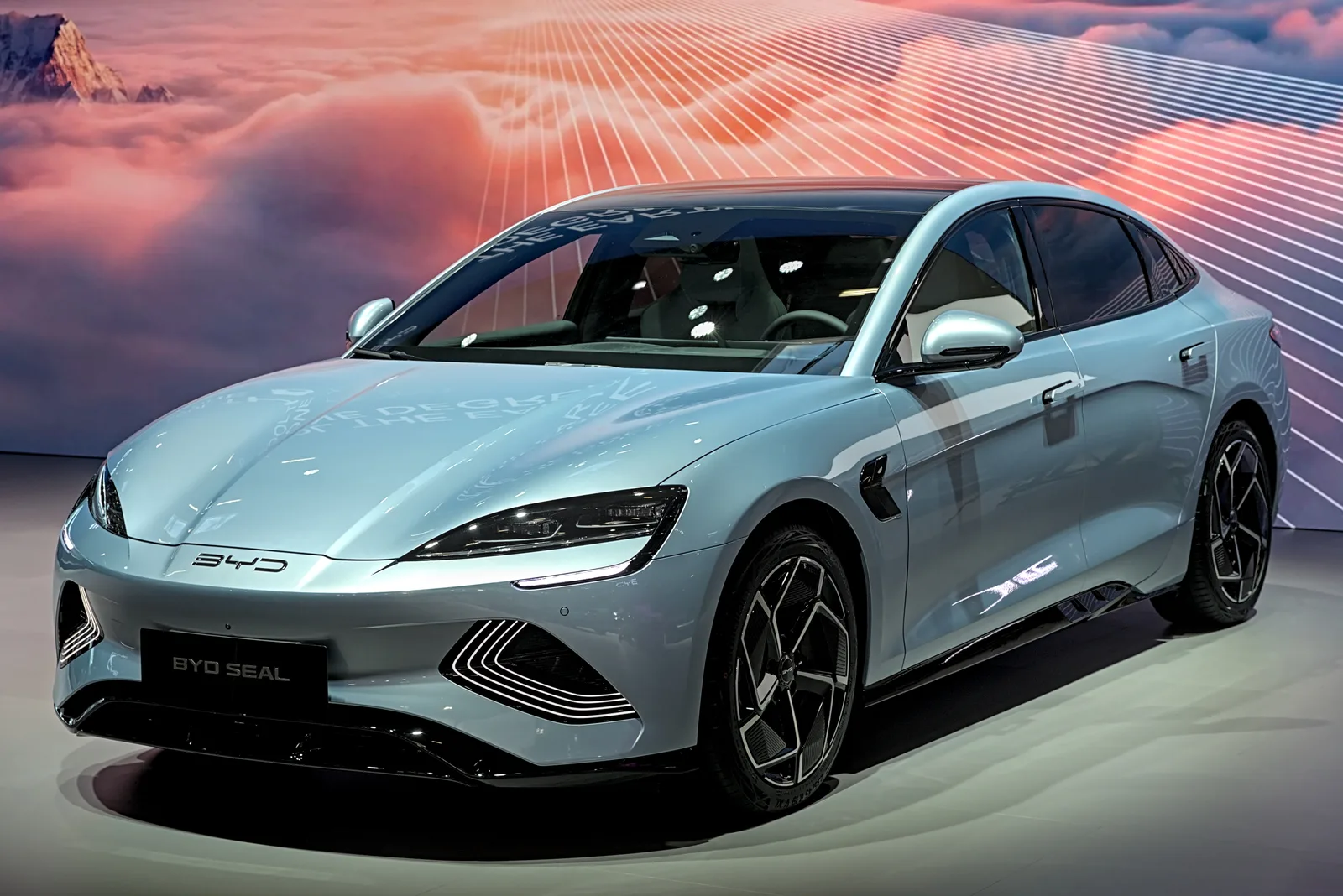 BYD Seal 2026 au salon IAA 2023 Munich trois quarts avant design extérieur