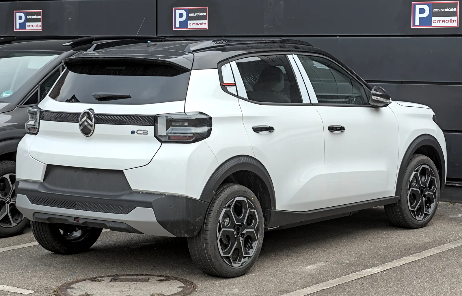 Citroën ë-C3 électrique, vue trois quarts arrière à Esslingen