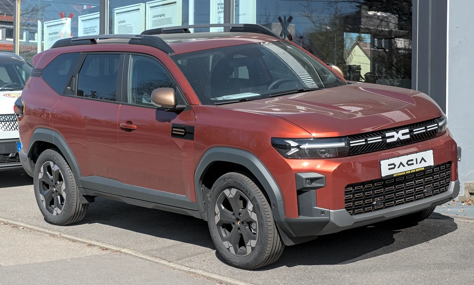 Dacia Bigster 2026 vue face concessionnaire finition Extreme+ hybride