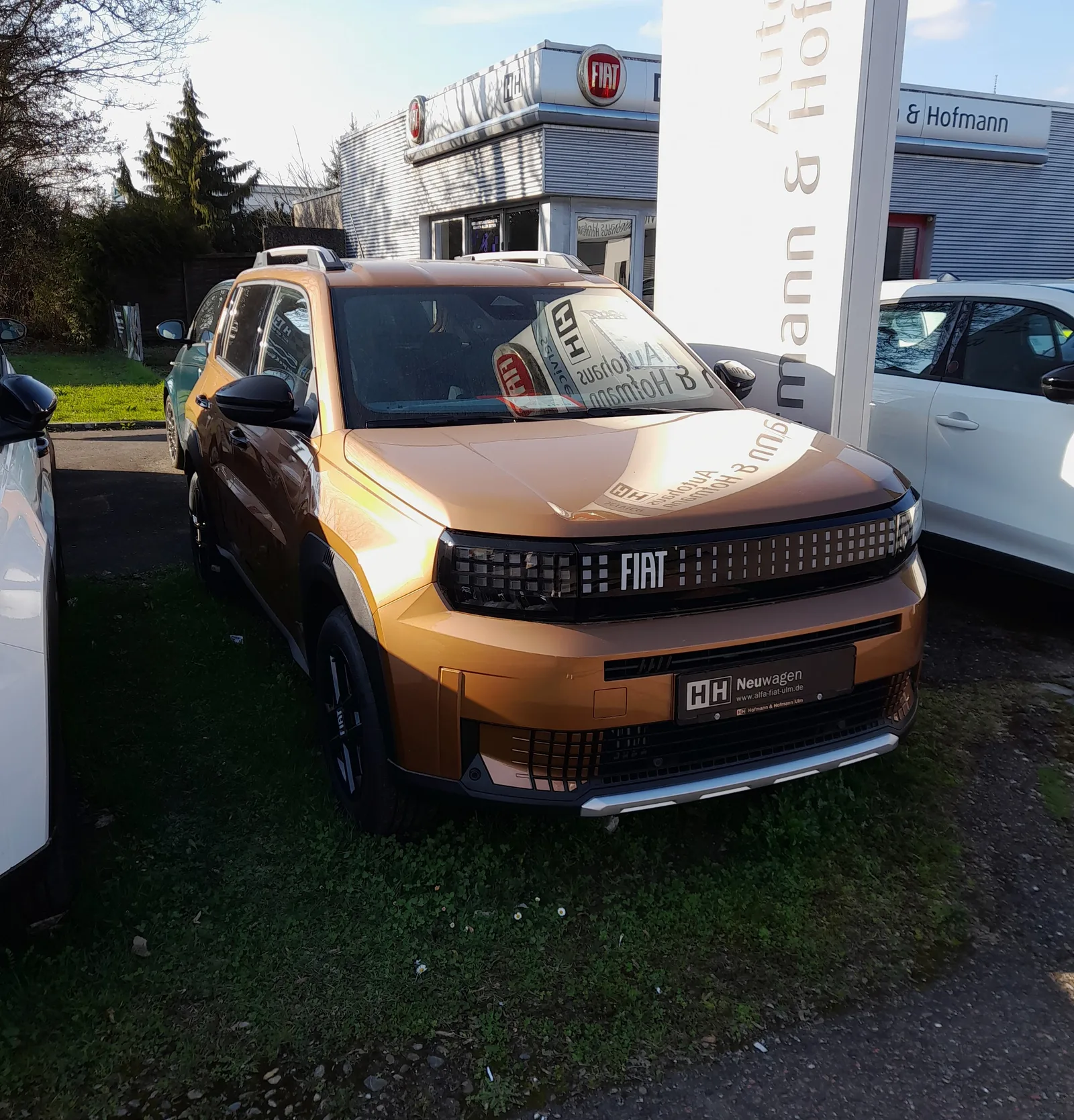 Fiat Grande Panda 2026 orange trois quarts avant finition crossover urbain