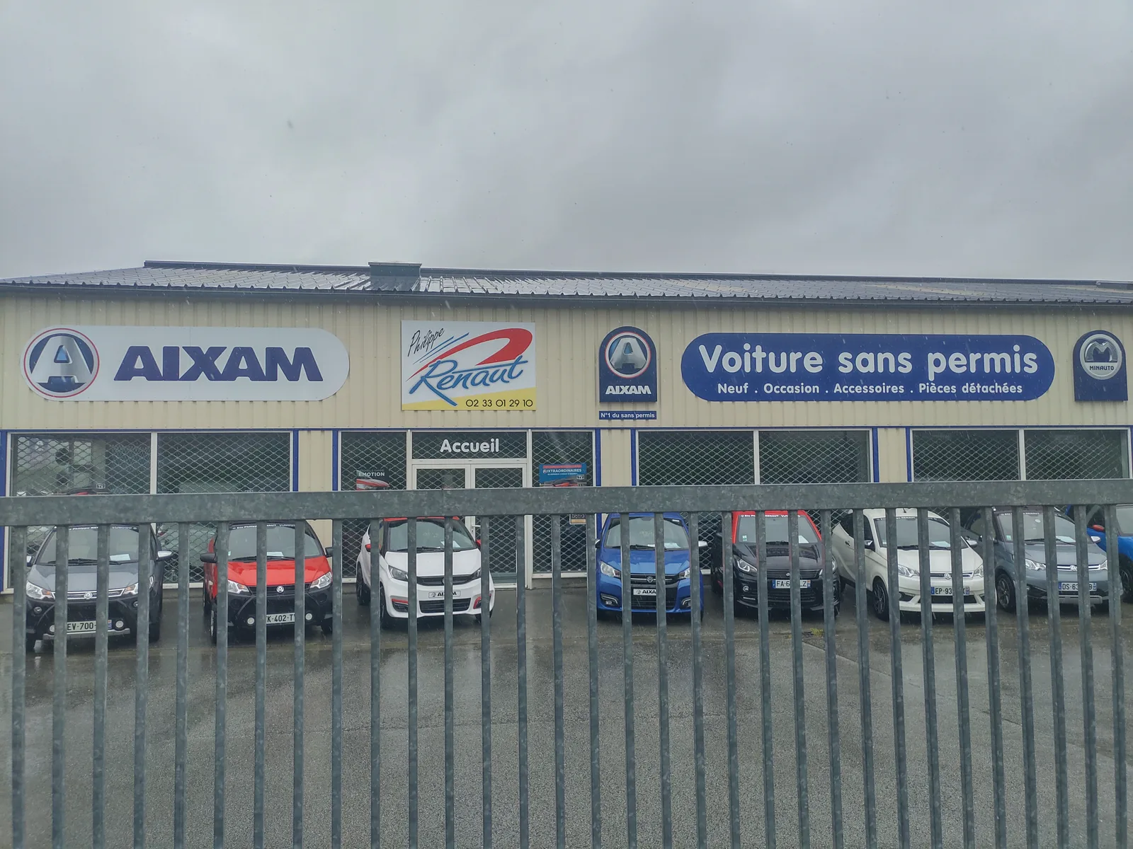 Garage automobile professionnel proposant des véhicules d'occasion à la vente