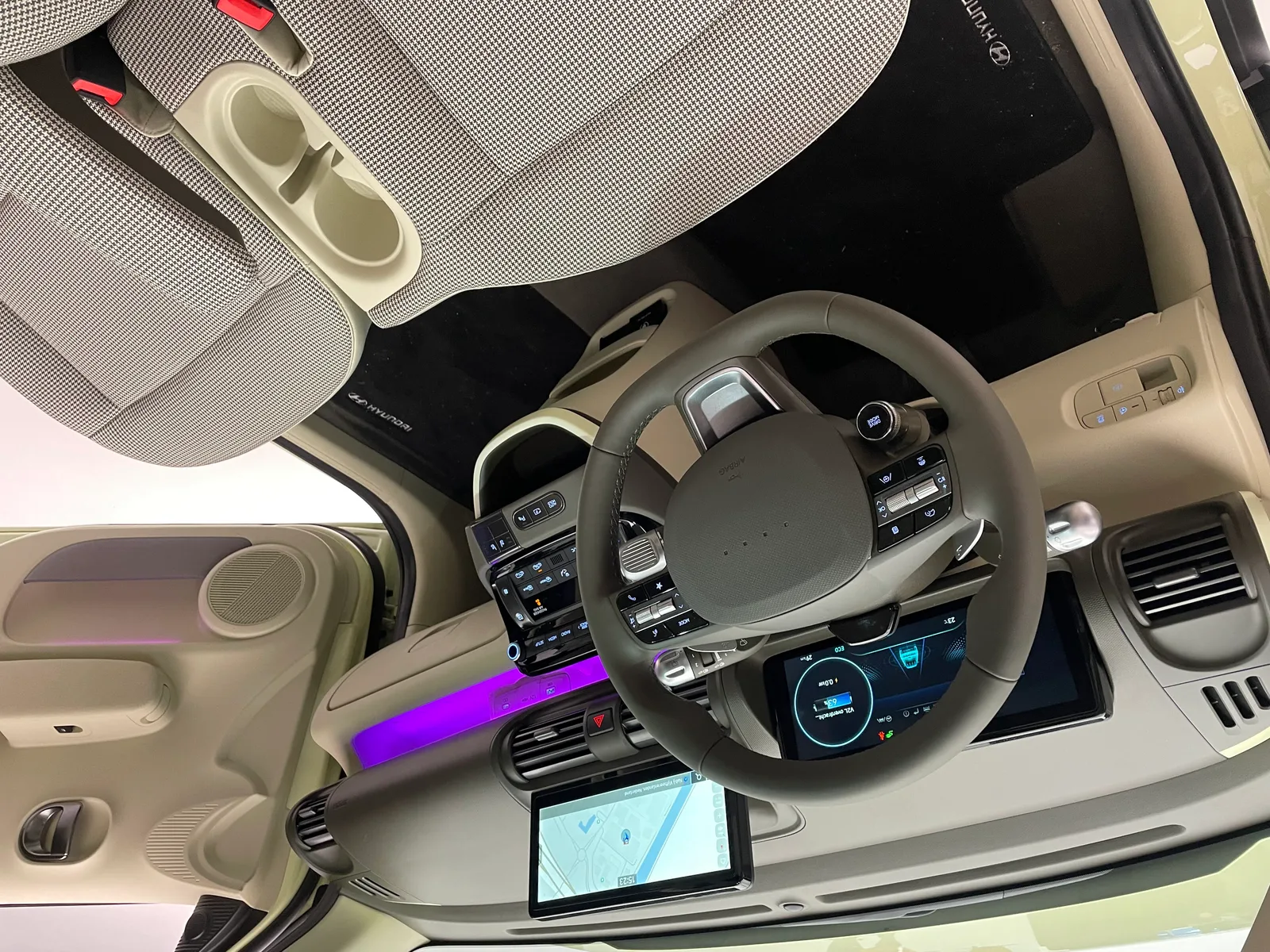 Hyundai Inster 2026, intérieur et tableau de bord double écran
