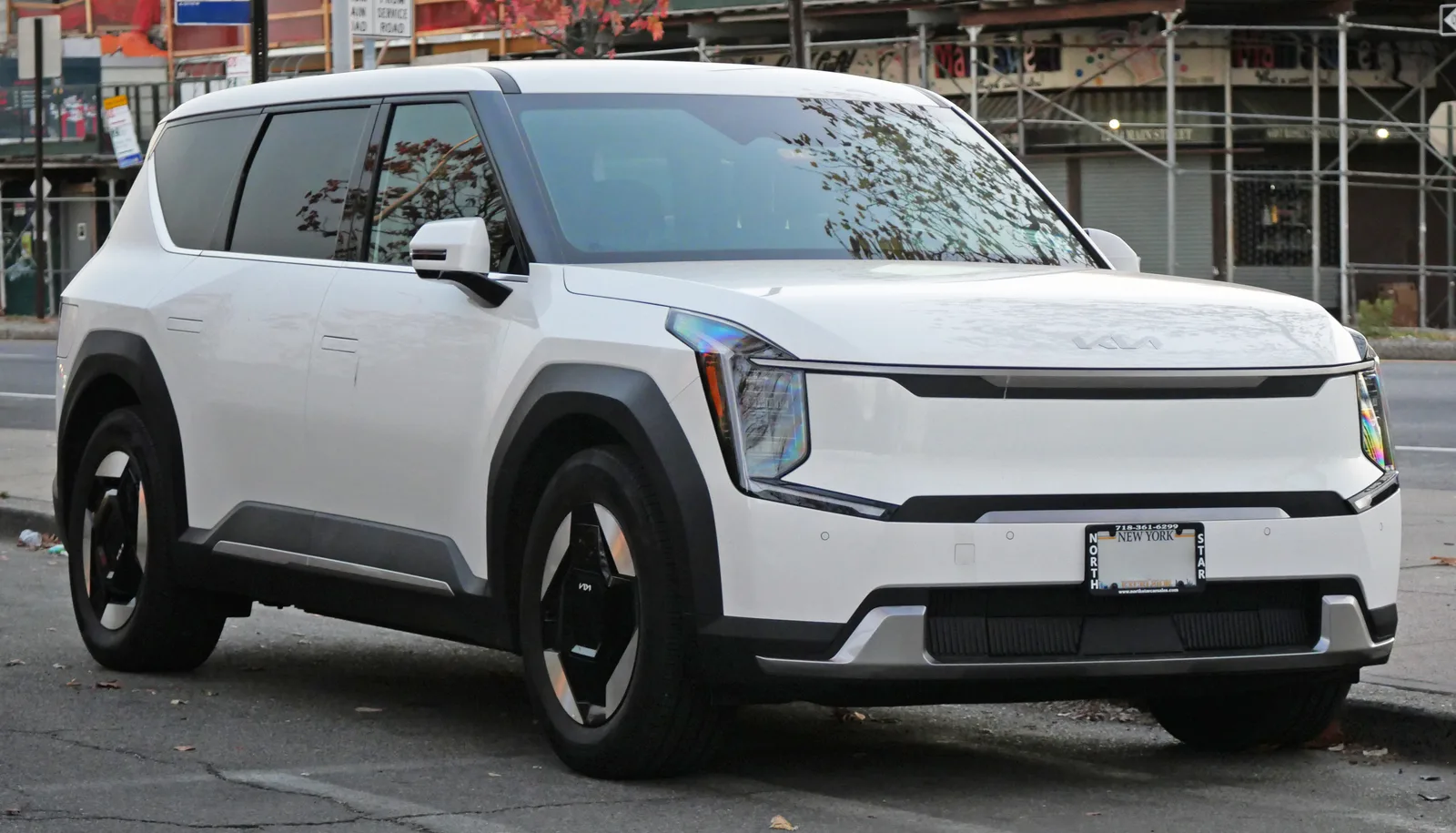 Kia EV9 2026 : prix dès 65 400 €, autonomie 563 km, avis