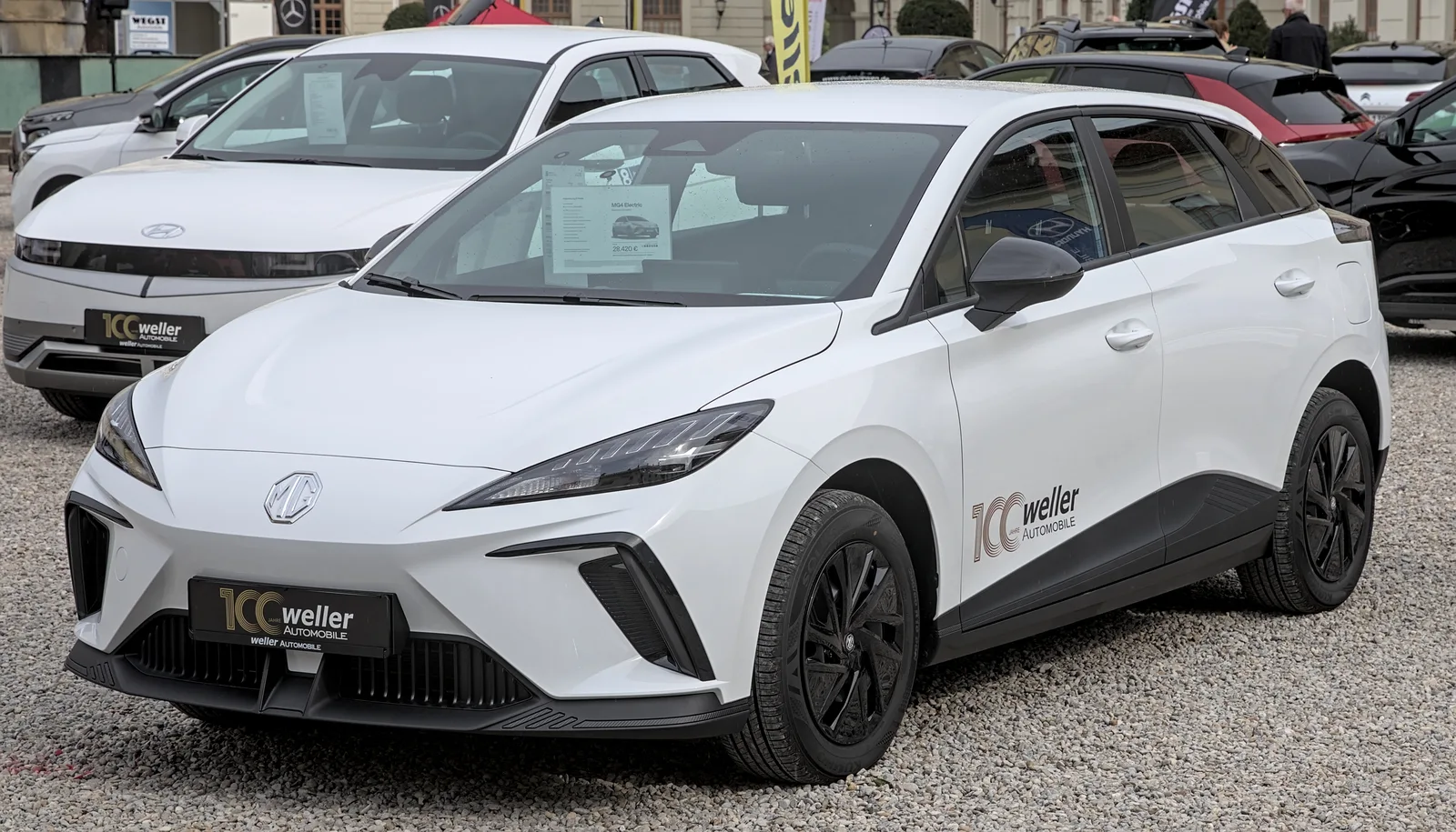 MG4 EV au salon automobile de Ludwigsburg 2022 — blanc