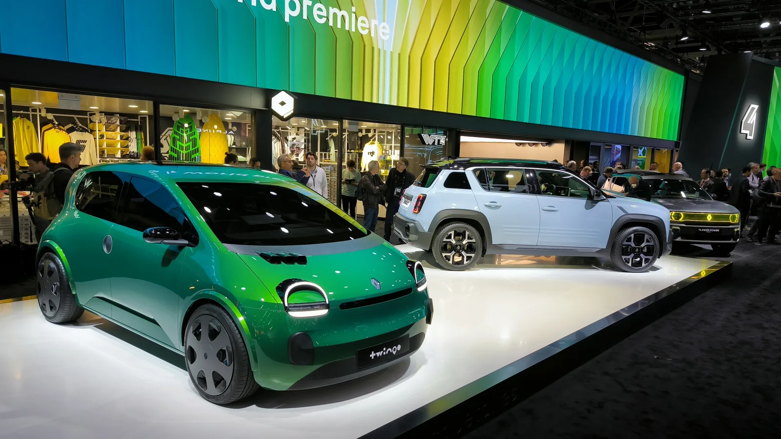 Renault Twingo E-Tech 2026 au Salon de Paris, vue ensemble avec Renault 4