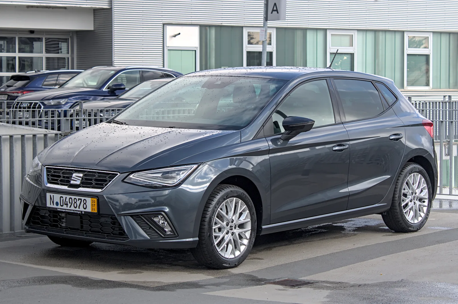 Seat Ibiza 2026 profil gris vue latérale citadine 6F facelift MQB-A0 Volkswagen Group