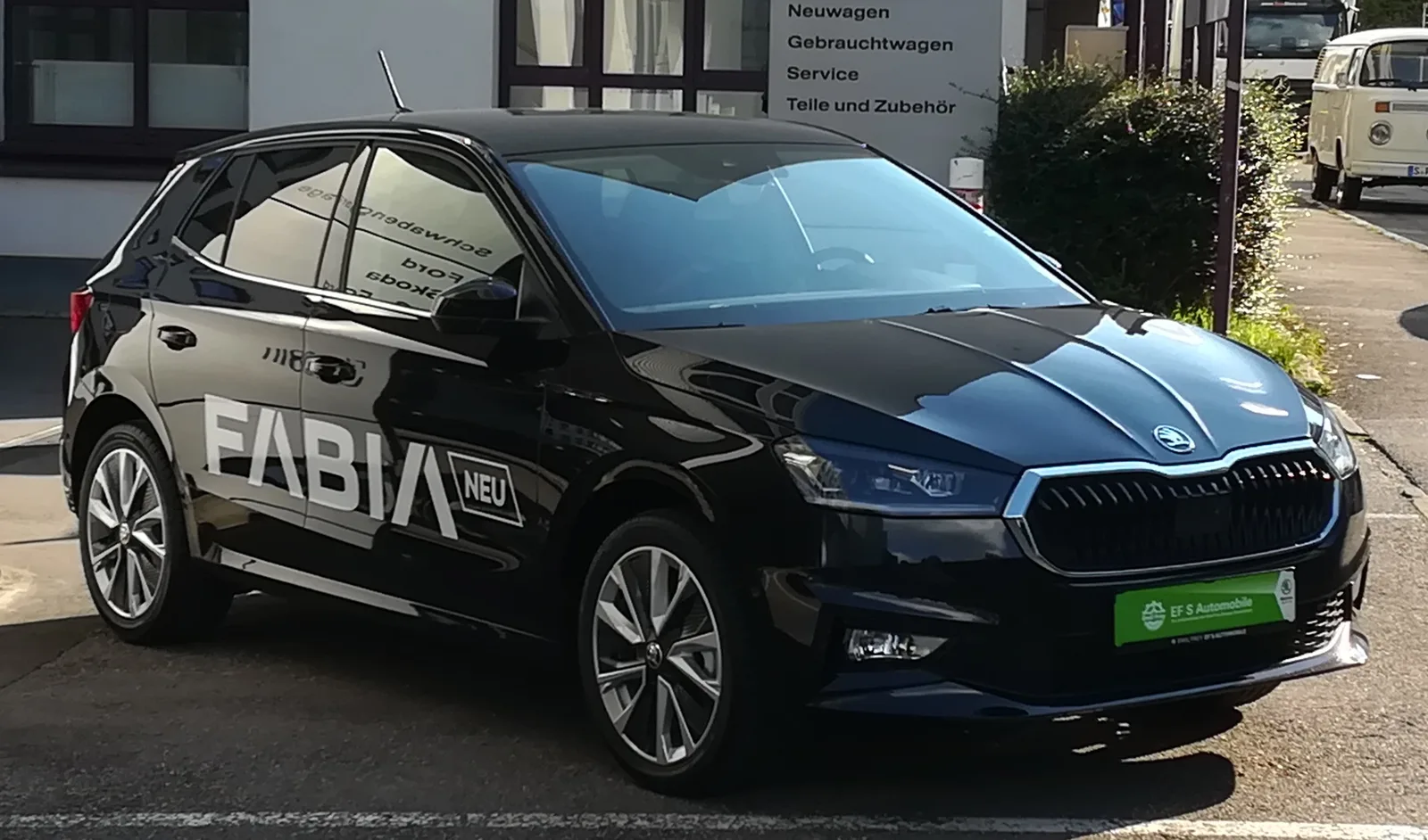 Skoda Fabia IV 2026 noire en présentation chez un concessionnaire