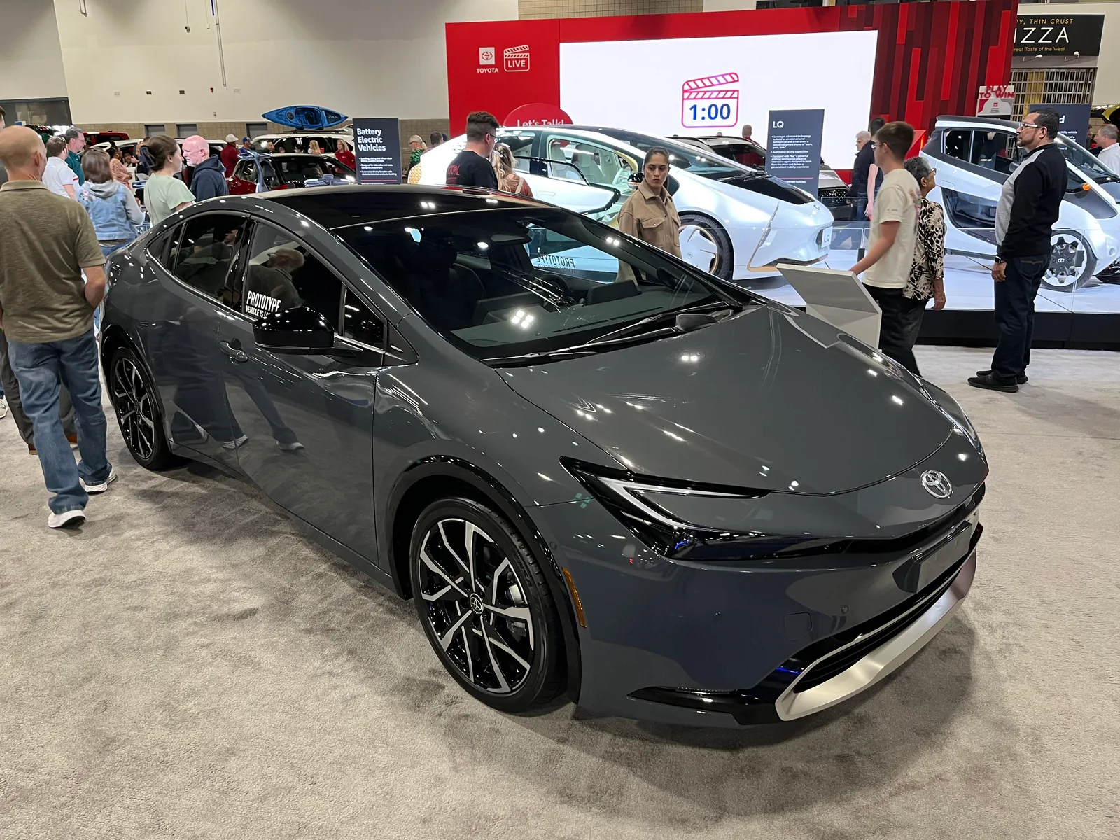 Toyota Prius 2026 : prix, autonomie et avis — l'icône hybride