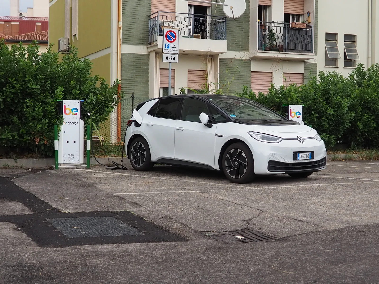 Volkswagen ID.3 en recharge sur une borne de charge rapide